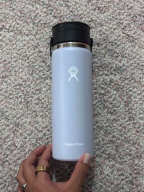 Hydro Flask Light Lavender Bottle with Black Lid